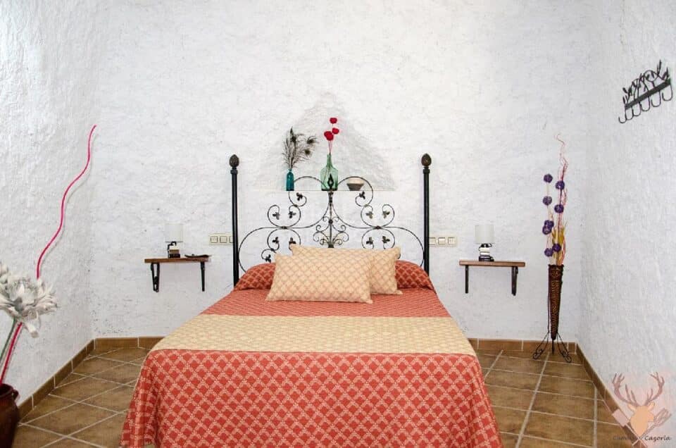Amplia Casa Cueva en Hinojares, con jacuzzi, barbacoa y wifi - Imagen 46