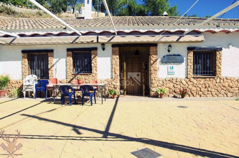 Amplia Casa Cueva en Hinojares, con jacuzzi, barbacoa y wifi - Imagen 52