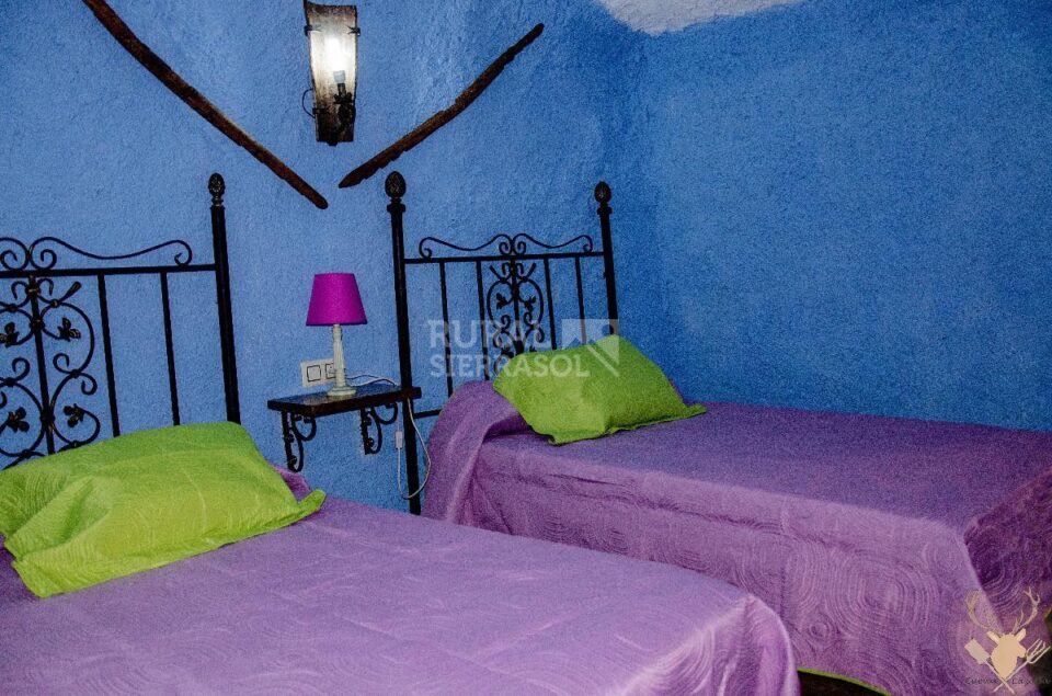 Casa Cueva con bañera hidromasaje, barbacoa y wifi, en Hinojares - Imagen 27