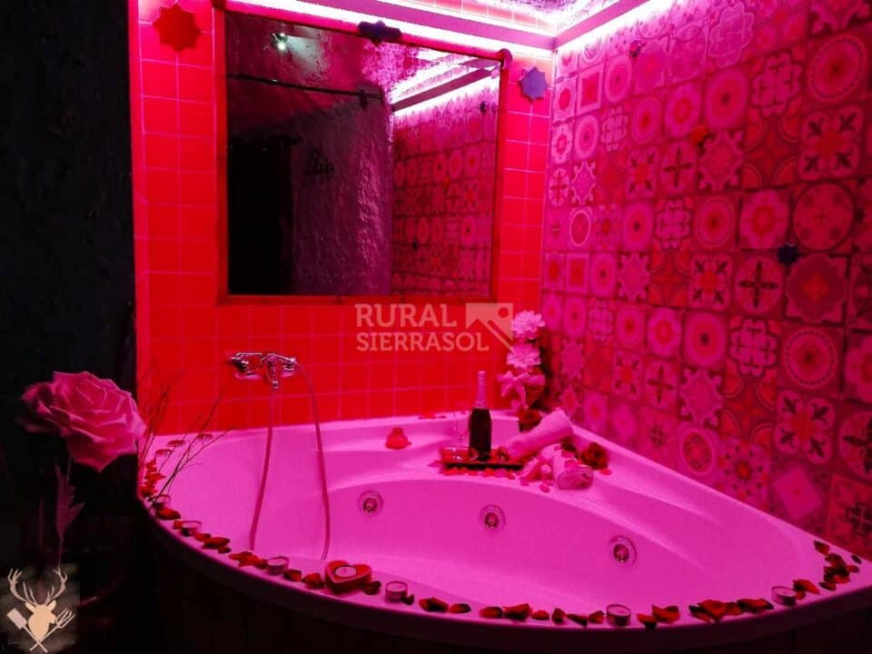 Casa Cueva con bañera hidromasaje, barbacoa y wifi, en Hinojares - Imagen 45