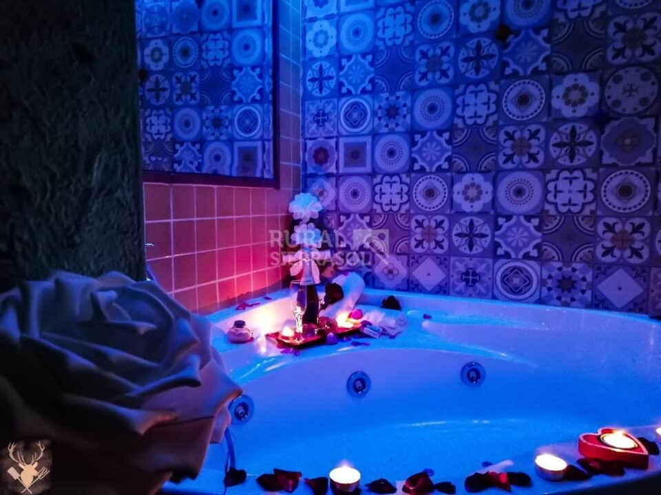 Casa Cueva con bañera hidromasaje, barbacoa y wifi, en Hinojares - Imagen 46