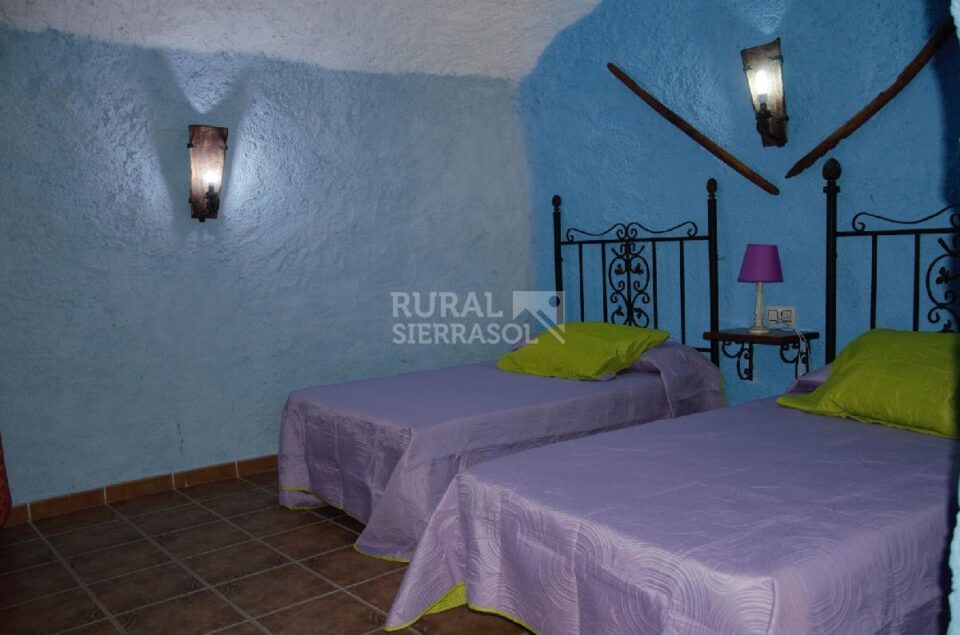Casa Cueva con bañera hidromasaje, barbacoa y wifi, en Hinojares - Imagen 8