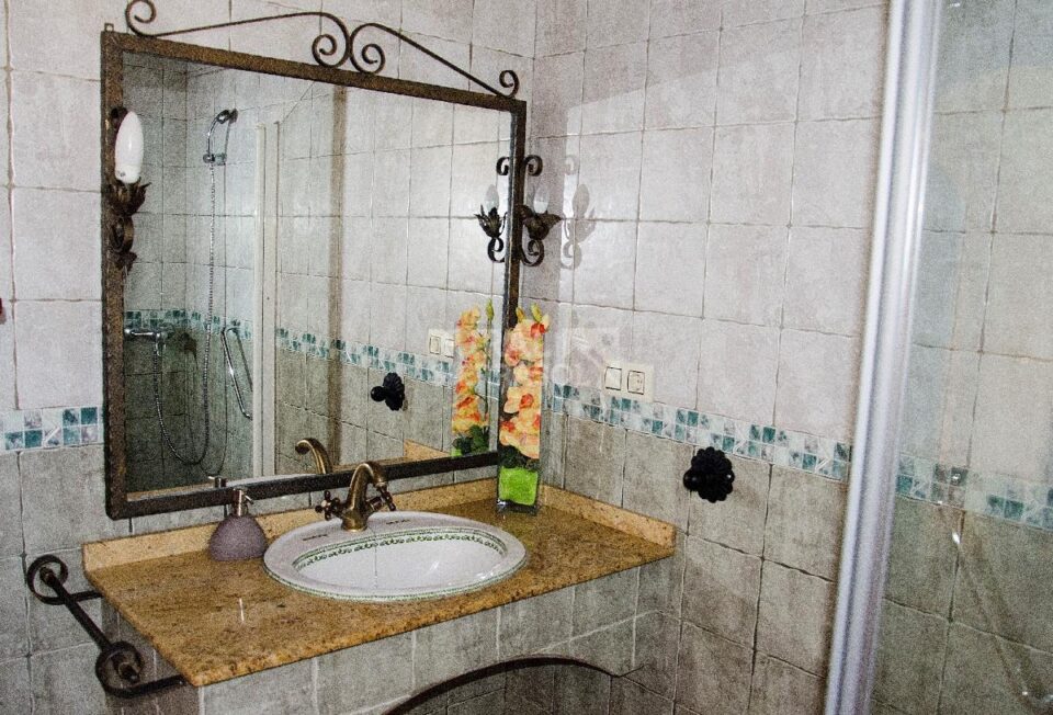 Casa Cueva con bañera hidromasaje, barbacoa y wifi, en Hinojares - Imagen 48