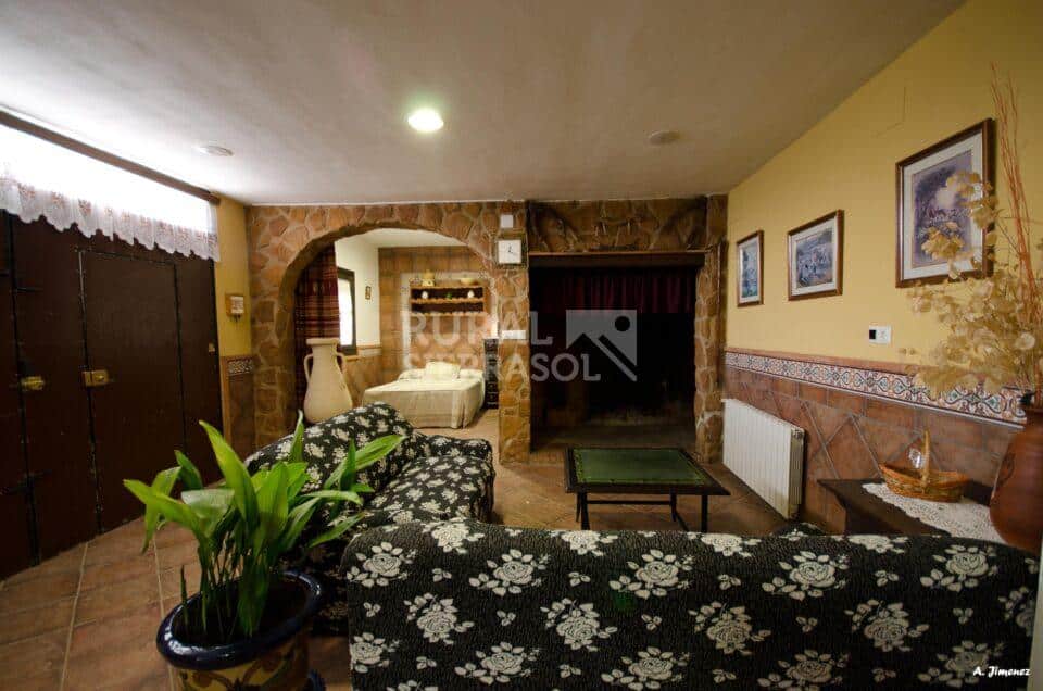 Magnífica Casa Rural en Carcabuey, con piscina, barbacoa y chimenea - Imagen 13