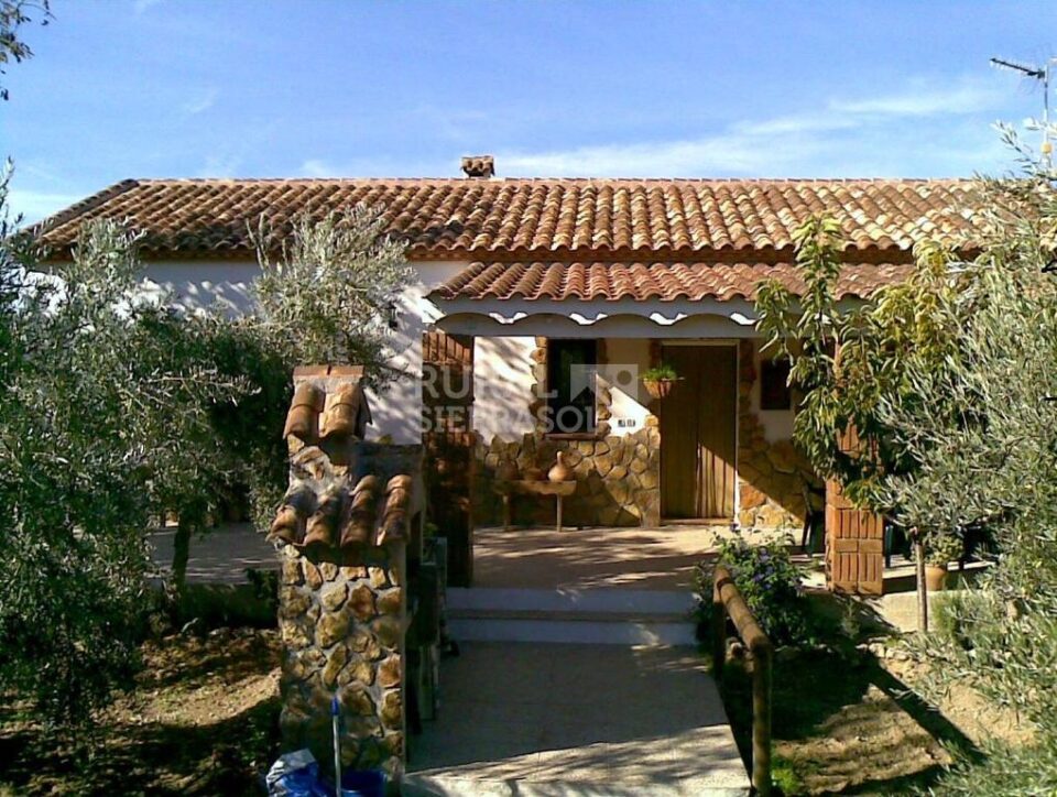 Casa Rural en Pozo Alcón, con piscina y barbacoa - Imagen 17