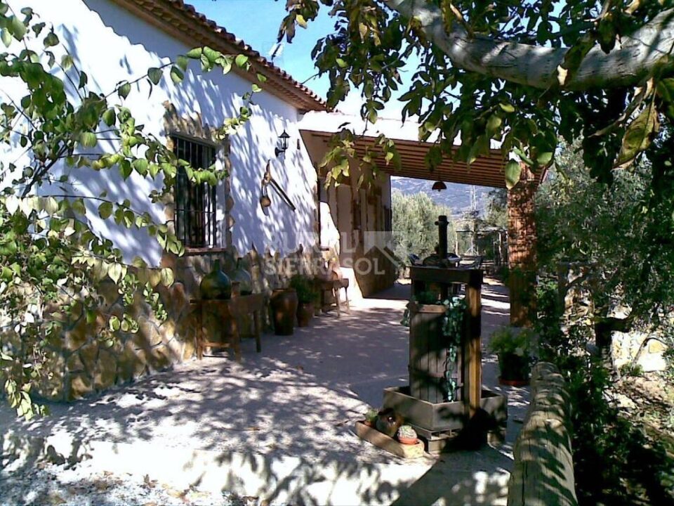 Casa Rural en Pozo Alcón, con piscina y barbacoa - Imagen 19