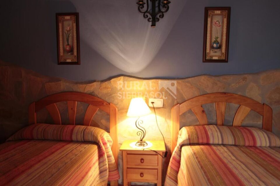 Maravillosa Casa Rural en Hornos de Segura, con chimenea - Imagen 14
