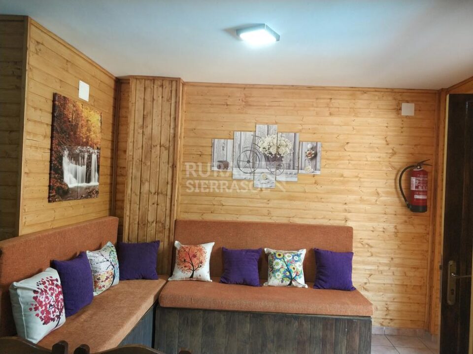 Alojamiento Rural en Arroyo Frío, con piscina y aire acondicionado - Imagen 8