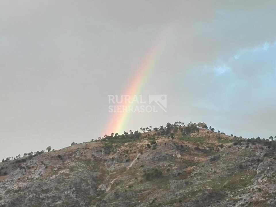 Alojamiento Rural en Arroyo Frío, con piscina y aire acondicionado - Imagen 12