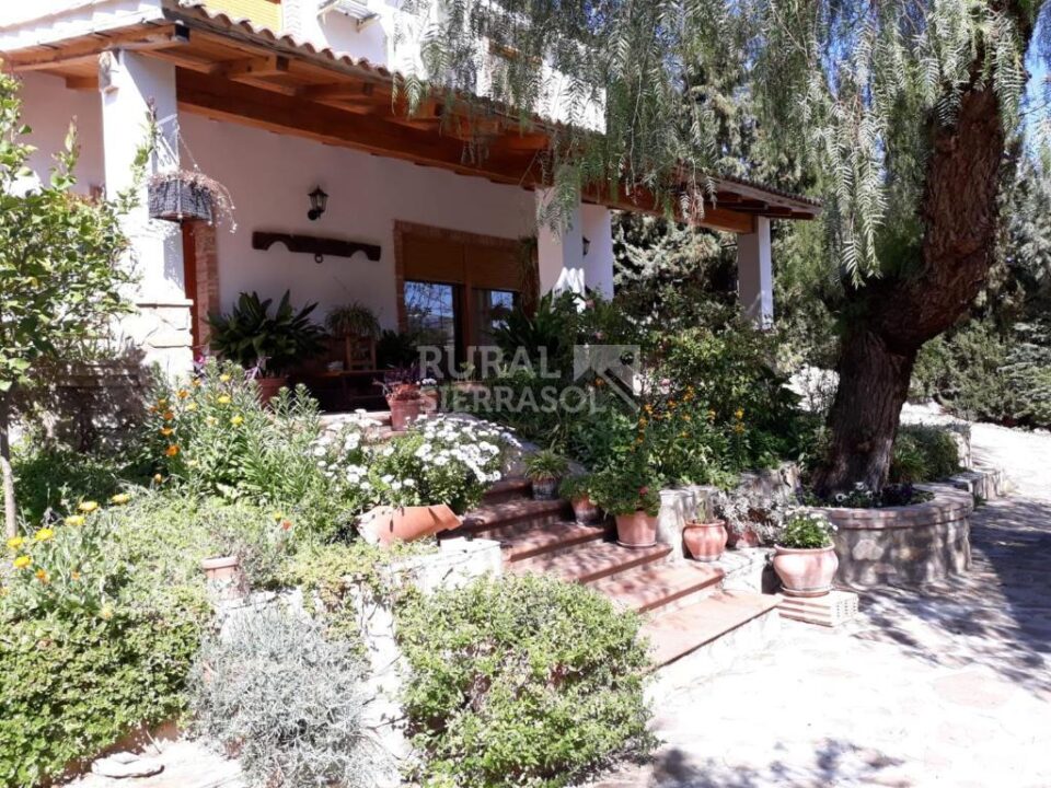 Casa rural en Cazorla, con piscina y barbacoa - Imagen 13