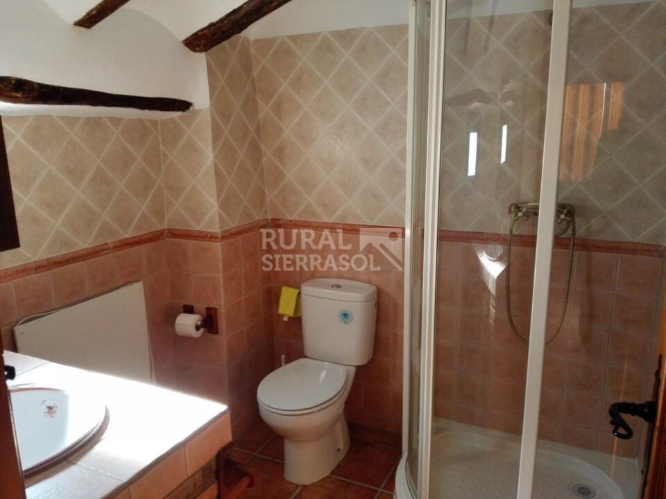 Encantadora Vivienda Rural en Pozo Alcón, con chimenea y calefacción - Imagen 15