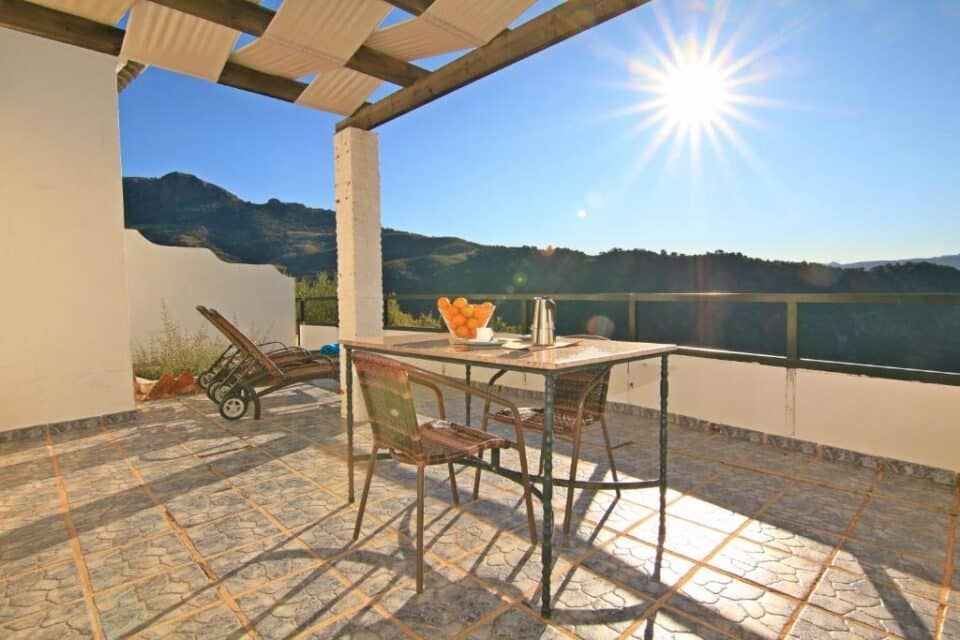 Casita Rural en El Gastor con piscina, chimenea y wi-fi - Imagen 15