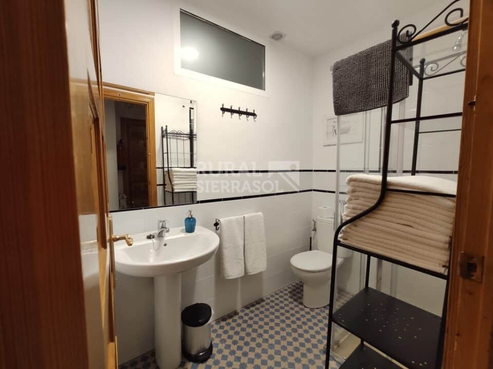 Espléndido Alojamiento Rural en Alcalá la Real, con piscina y wifi - Imagen 16