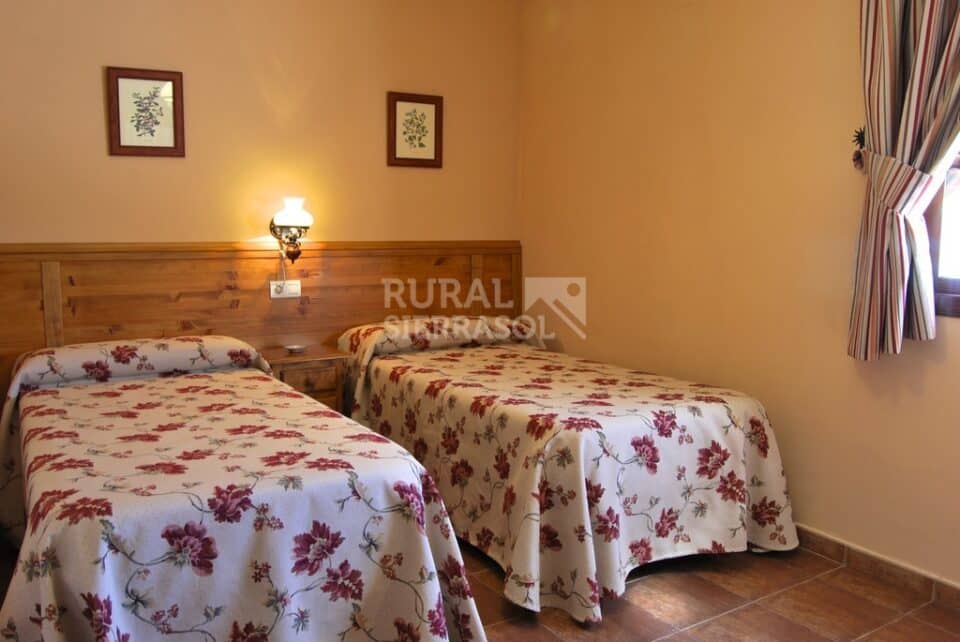 Conjunto Rural en Alcalá la Real, con amplio salón de reuniones - Imagen 44