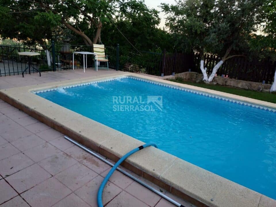 Casa Rural en Prado del Rey con piscina, chimenea y barbacoa - Imagen 6
