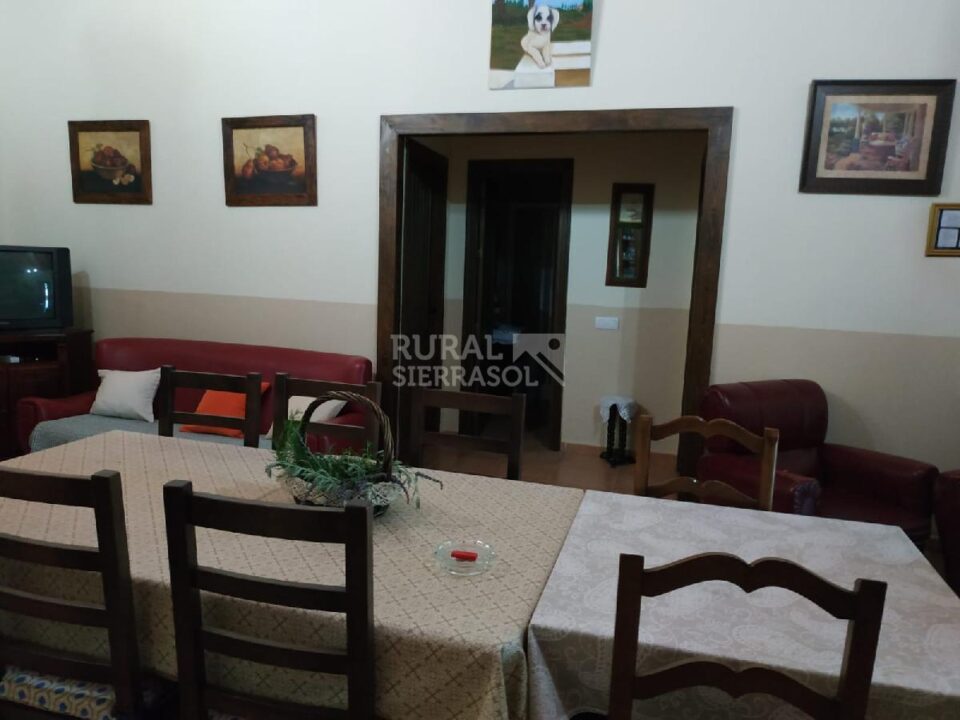 Casa Rural en Prado del Rey con piscina, chimenea y barbacoa - Imagen 14