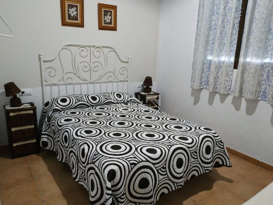 Casa Rural en Prado del Rey con piscina, chimenea y barbacoa - Imagen 17