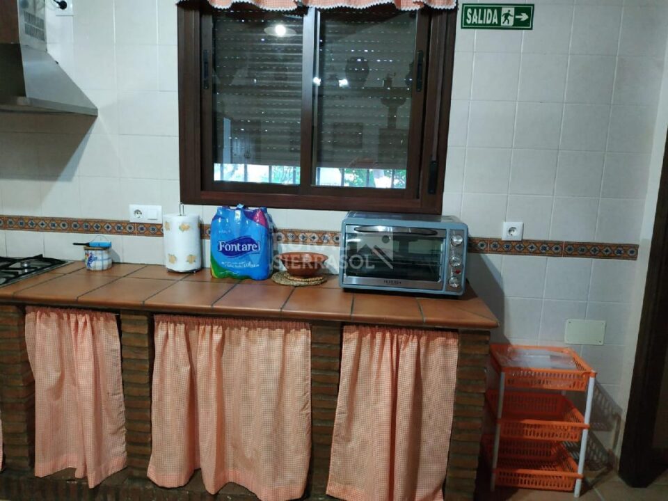 Casa Rural en Prado del Rey con piscina, chimenea y barbacoa - Imagen 27