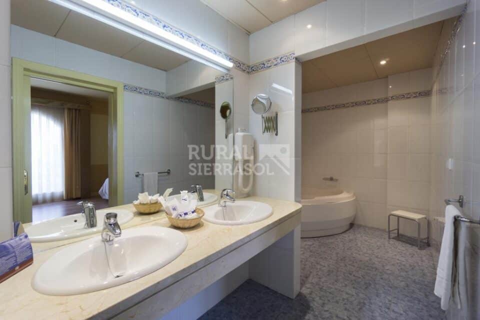 Maravilloso Hotel con categoría de cuatro estrellas, en la ciudad de Cabra - Imagen 38