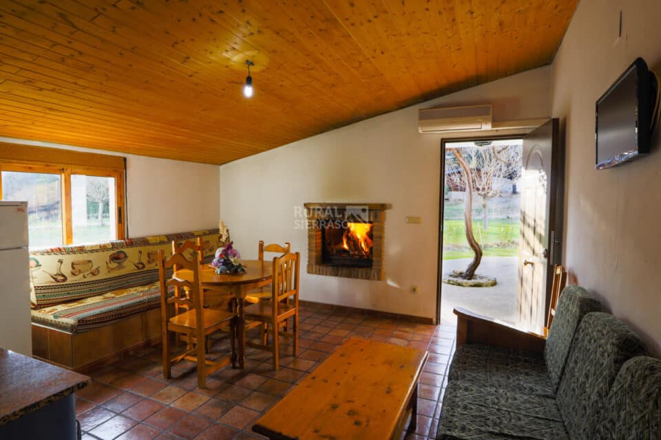Confortable Alojamiento Rural para 5 personas, en Arroyo Frío, con calefacción y chimenea - Imagen 49