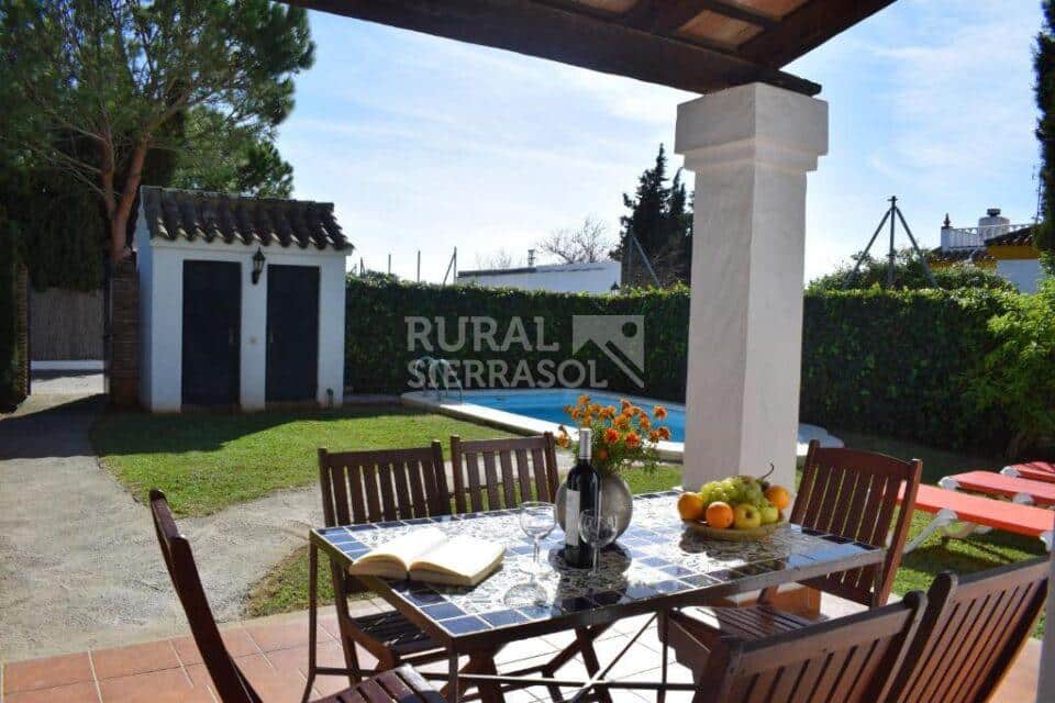 Magnífico chalet en Conil de la Frontera con piscina privada cerca de la playa - Imagen 2