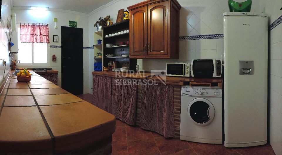 Maravillosa Casa Rural en Prado del Rey con piscina vallada y barbacoa - Imagen 24