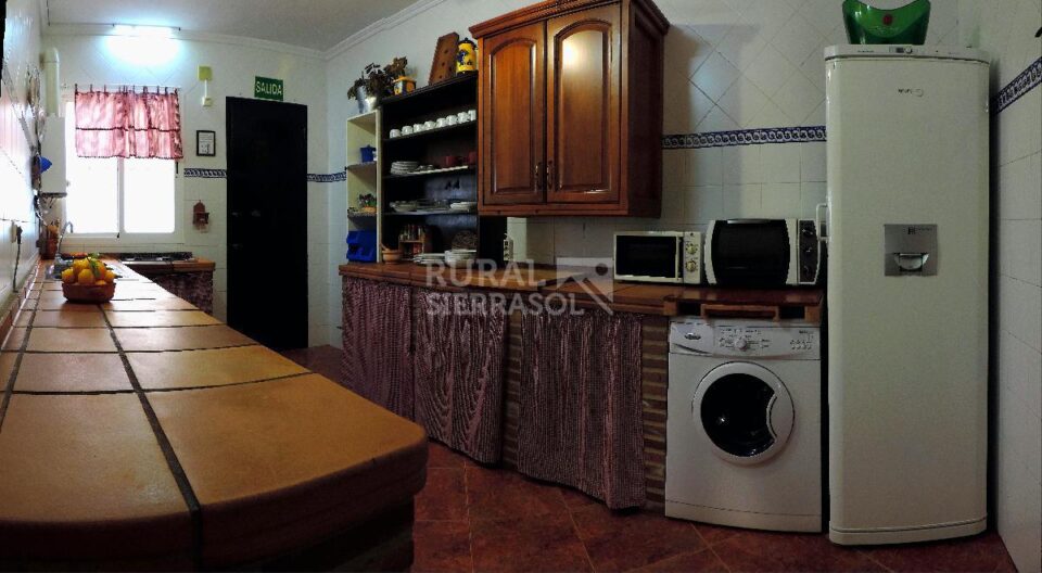 Maravillosa Casa Rural en Prado del Rey con piscina vallada y barbacoa - Imagen 42