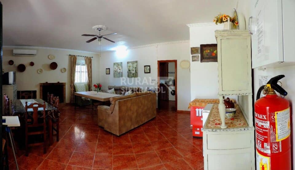 Maravillosa Casa Rural en Prado del Rey con piscina vallada y barbacoa - Imagen 64