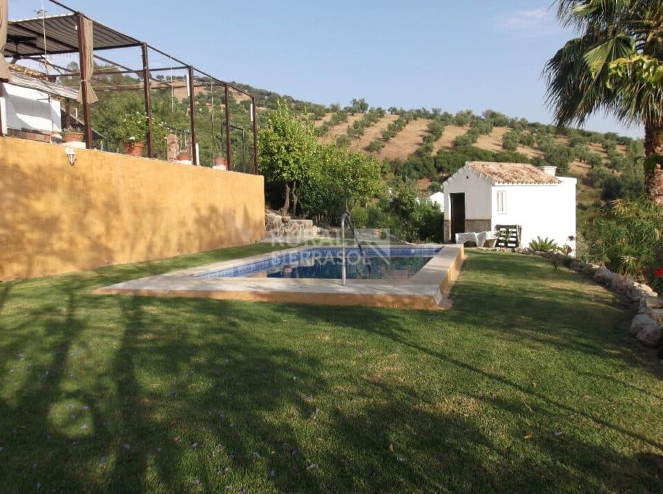 Maravillosa Casa Rural en Prado del Rey con piscina vallada y barbacoa - Imagen 8