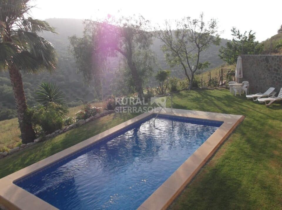 Maravillosa Casa Rural en Prado del Rey con piscina vallada y barbacoa - Imagen 12