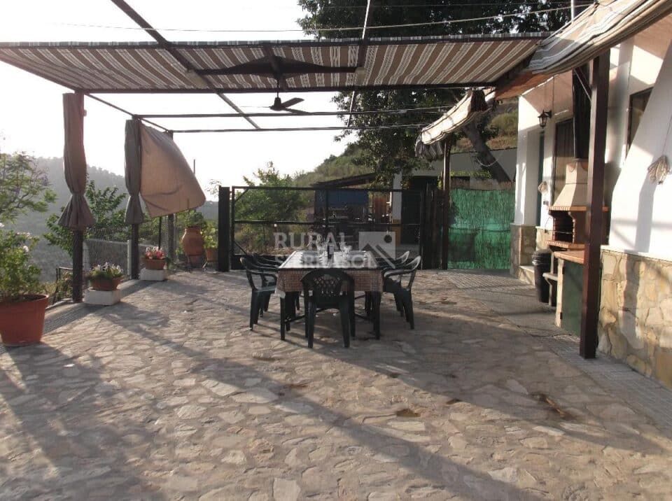 Maravillosa Casa Rural en Prado del Rey con piscina vallada y barbacoa - Imagen 15