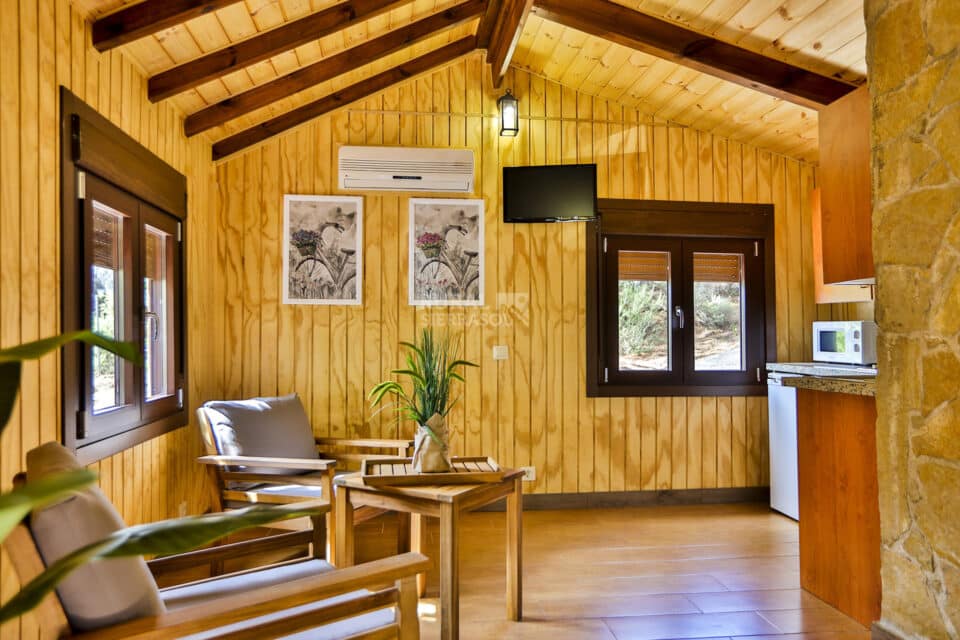 Acogedora Cabaña de Madera en Arroyo Frío, para 2 personas, con aire acondicionado y wi-fi - Imagen 11