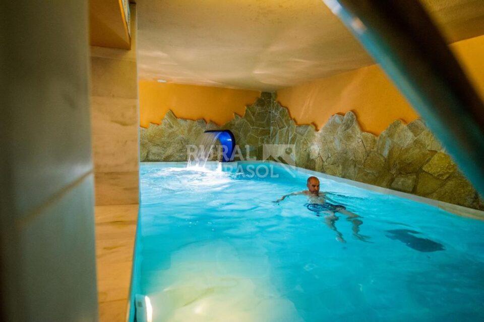 Precioso Alojamiento Rural en Cardeña, con piscina, aire acondicionado, spa - Imagen 18