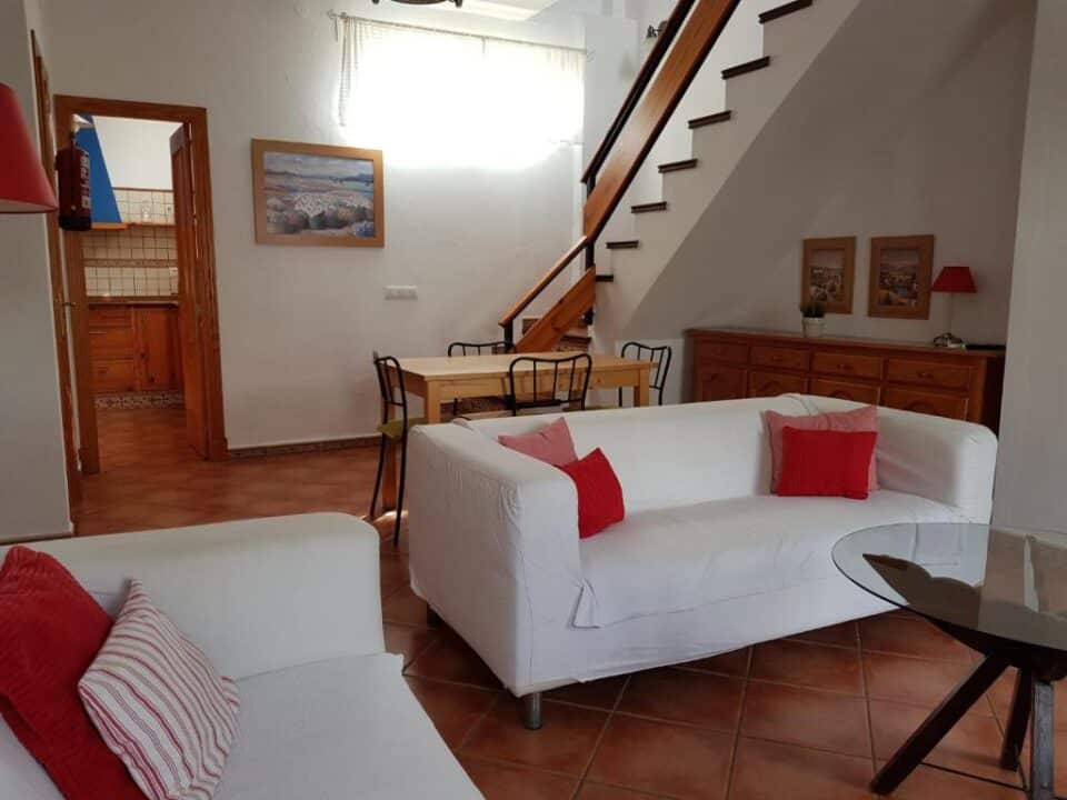Acogedora Casa Rural en Prado del Rey, con chimenea, barbacoa y aire acondicionado - Imagen 5