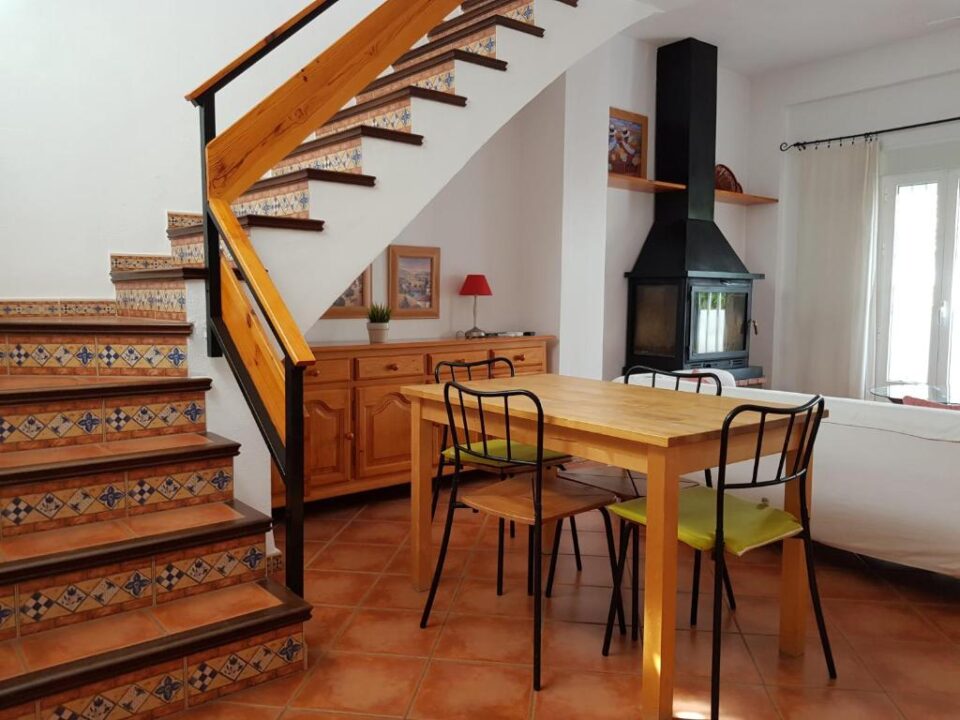 Acogedora Casa Rural en Prado del Rey, con chimenea, barbacoa y aire acondicionado - Imagen 6