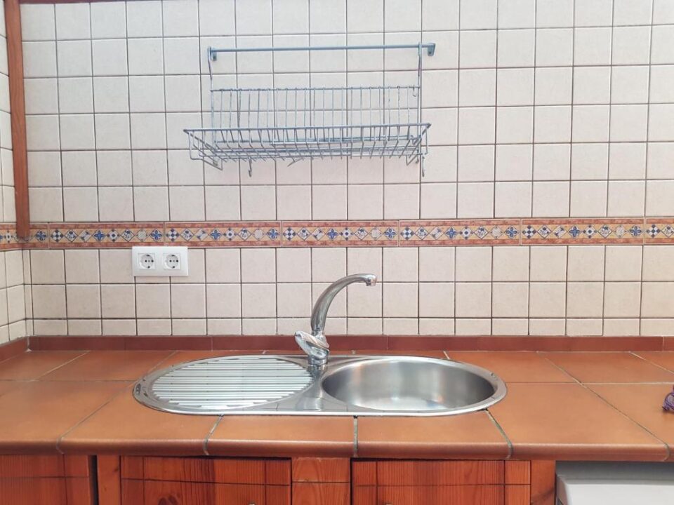 Acogedora Casa Rural en Prado del Rey, con chimenea, barbacoa y aire acondicionado - Imagen 16