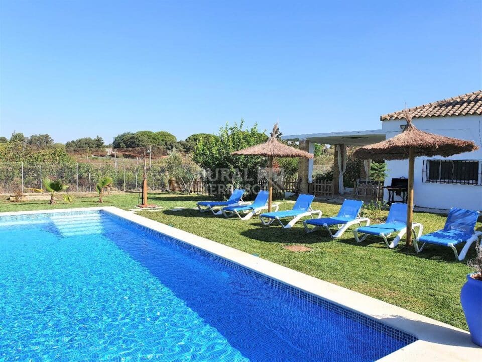 Magnífica Casa Rural con piscina y amplio jardín, en Arcos de la Frontera - Imagen 2