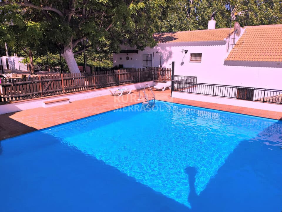 Espléndido Alojamiento Rural en Alcalá la Real, con piscina y wifi - Imagen 2