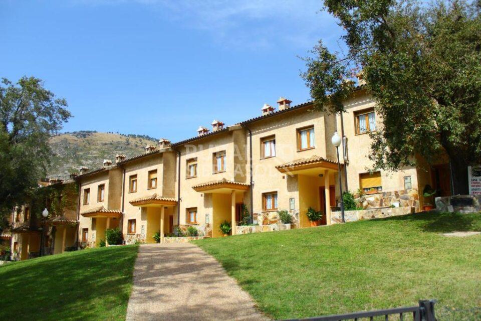 Espléndida Casa Rural en Arroyo Frío, con piscina - Imagen 2