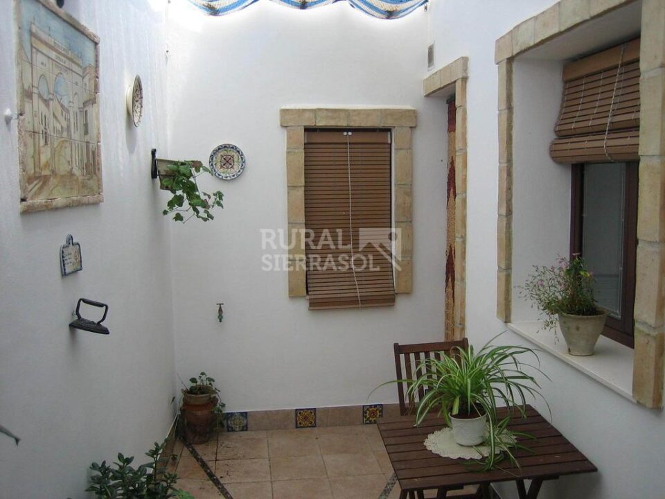 Casa Rural centenaria en Castro del Río - Imagen 2