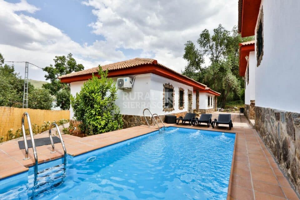 Amplio Alojamiento Rural en Coto Ríos, con piscina, aire acondicionado y wifi - Imagen 2