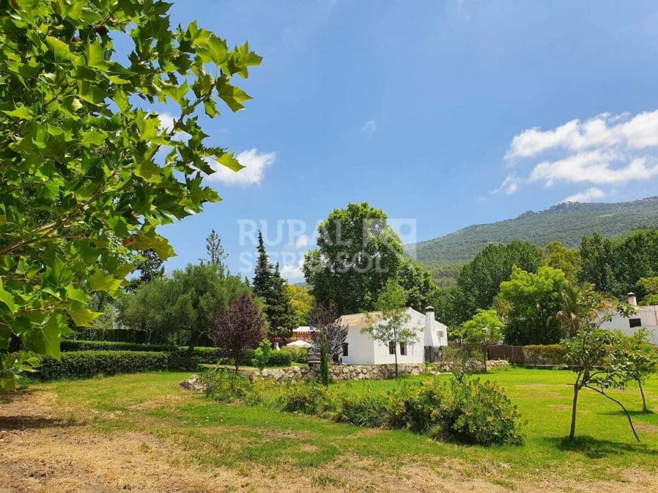 Casa Rural en El Bosque con chimenea, aire acondicionado y barbacoa - Imagen 2