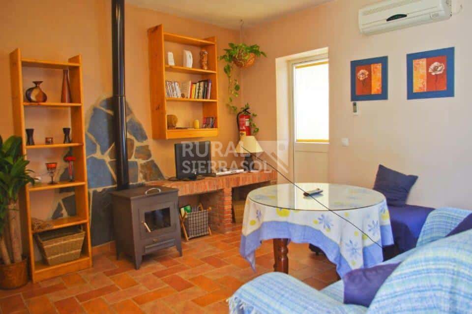 Acogedora Casa Rural en El Gastor con piscina, barbacoa y chimenea - Imagen 6