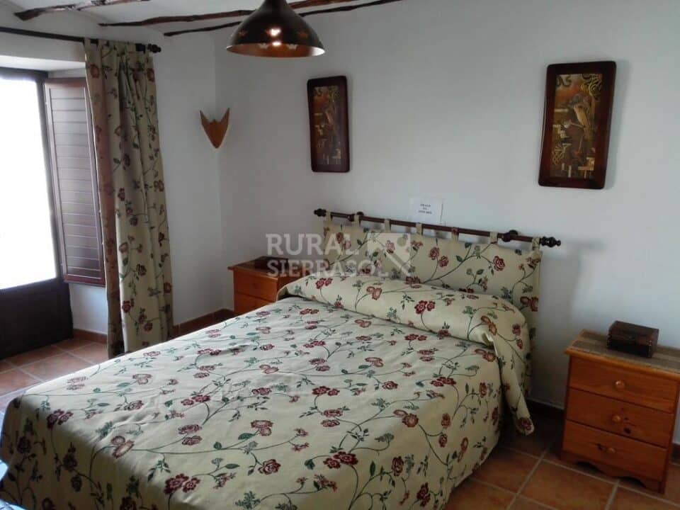 Encantadora Vivienda Rural en Pozo Alcón, con chimenea y calefacción - Imagen 2