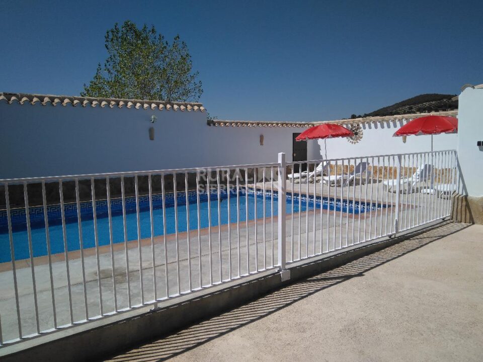 Casa Rural en Priego de Córdoba, con piscina y barbacoa - Imagen 2