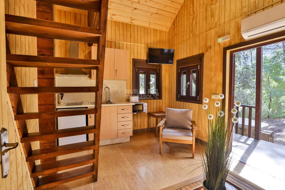 Espléndida Cabaña de Madera, para 5 personas, con piscina y wifi - Imagen 7