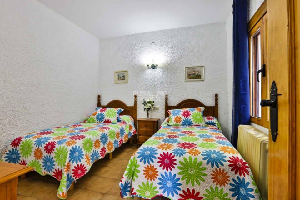 Amplio Alojamiento Rural en Arroyo Frío, para 12 personas, con piscina y aire acondicionado - Imagen 12