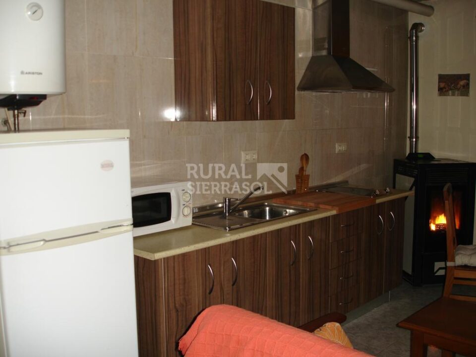Acogedor Apartamento Rural en Arroyo Frío, con chimenea y calefacción - Imagen 7