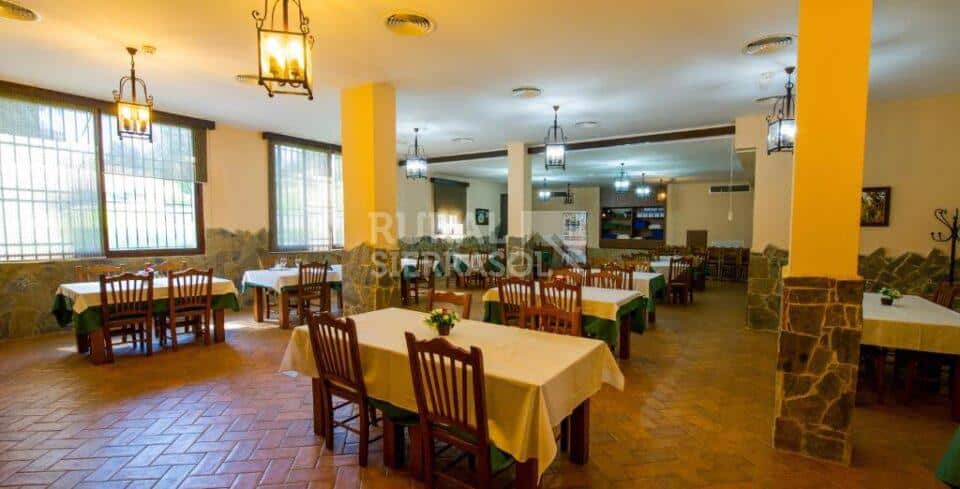 Precioso Alojamiento Rural en Cardeña, con piscina, aire acondicionado, spa - Imagen 20