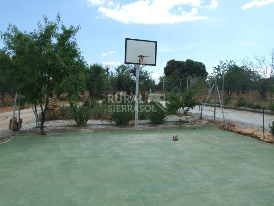 Preciosa Cabaña de Madera en Pozo Alcón, con piscina y aire acondicionado - Imagen 30